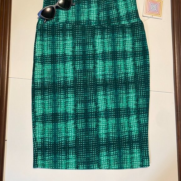 LuLaRoe Womens Green Cassie Knee Length Stretch Plaid Straight Pencil Skirt Sz S - Picture 1 of 11